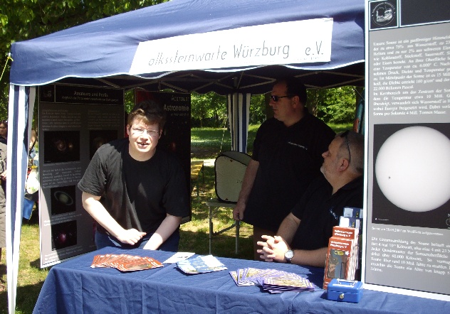 Jan, Gundbert und
                                Christian im Sternwarten-Pavillon