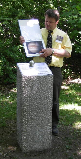 Peter Schramm
                                        erklrt den Jupiter